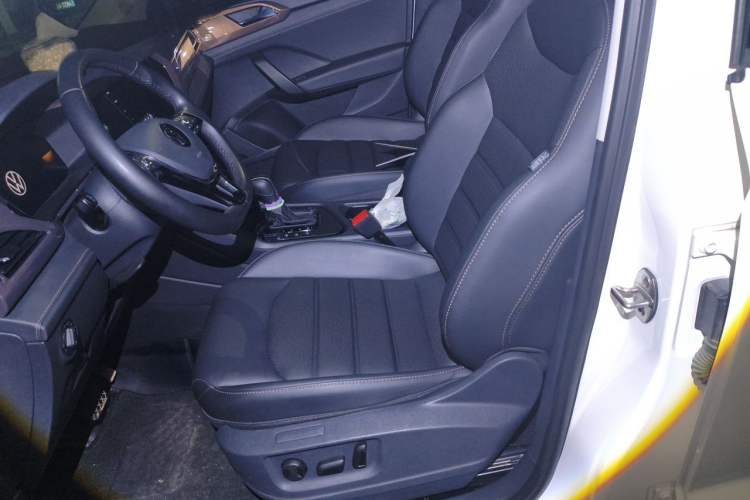 Used Volkswagen Tharu 2022 280TSI Two-Wheel-Drive Luxury Edition Left Front Seat