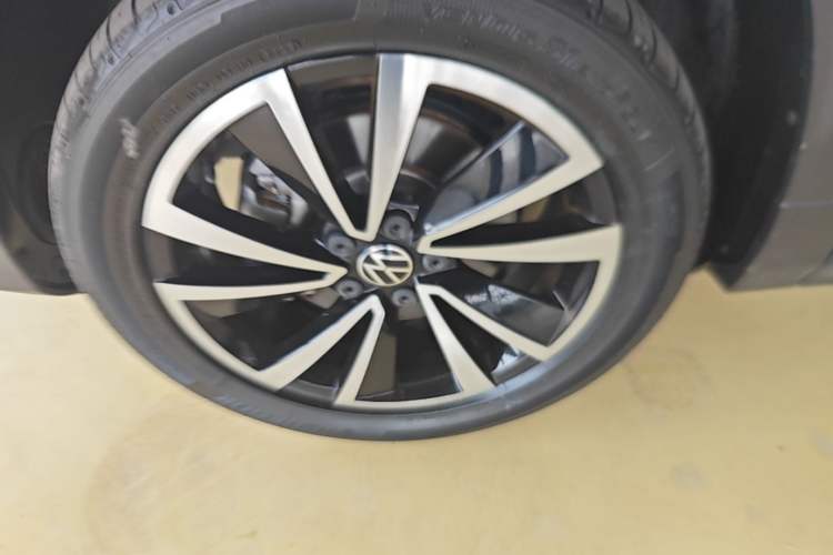 Used Volkswagen Tharu 2022 280TSI Two-Wheel-Drive Luxury Edition Left Front Wheel Hub