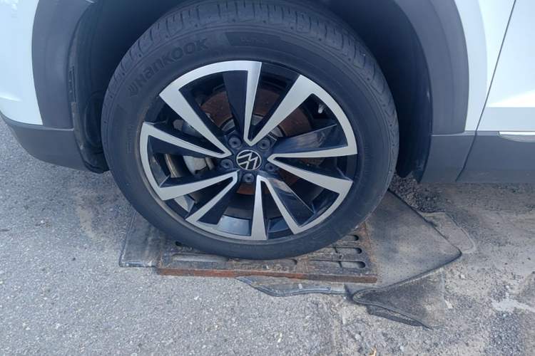 Used Volkswagen Tharu 2022 330TSI Four-Wheel Drive Luxury Edition Left Front Wheel Hub