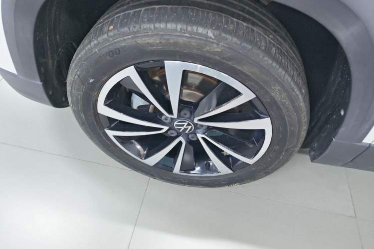 Used Volkswagen Tharu 2022 330TSI Four-Wheel Drive Luxury Edition Left Front Wheel Hub