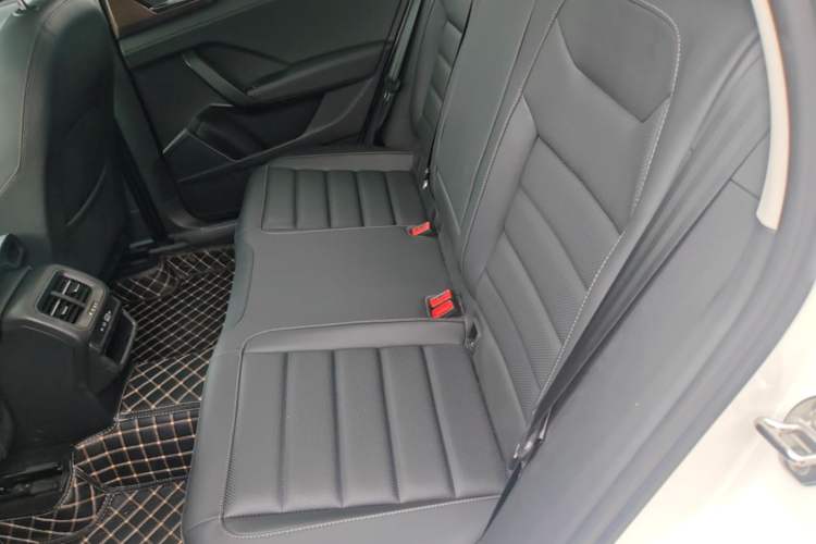 Used Volkswagen Tharu 2022 330TSI Four-Wheel Drive Luxury Edition Left Rear Seat
