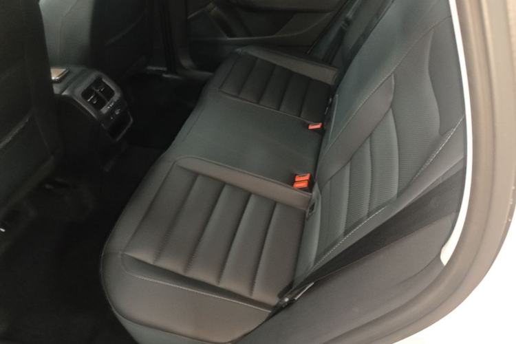 Used Volkswagen Tharu 2022 280TSI Two-Wheel-Drive Luxury Edition Left Rear Seat