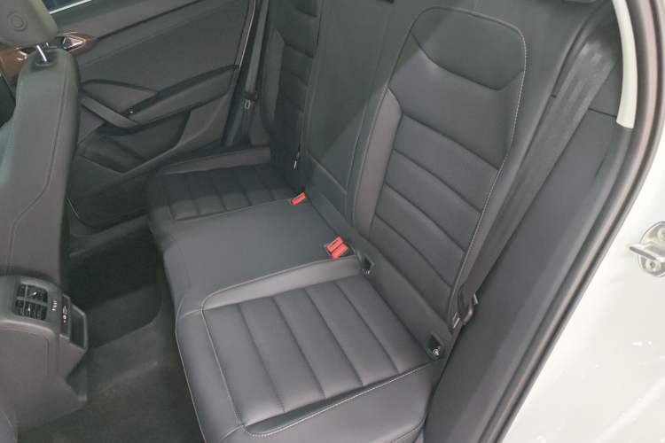 Used Volkswagen Tharu 2022 330TSI Four-Wheel Drive Luxury Edition Left Rear Seat