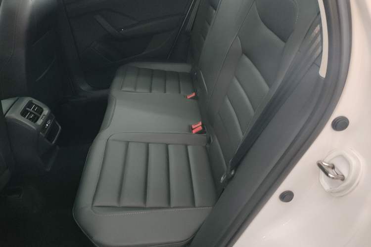 Used Volkswagen Tharu 2022 330TSI Four-Wheel Drive Luxury Edition Left Rear Seat