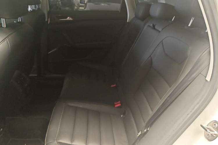 Used Volkswagen Tharu 2022 280TSI Two-Wheel-Drive Luxury Edition Left Rear Seat