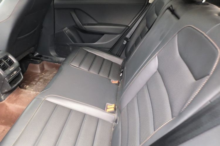 Used Volkswagen Tharu 2022 280TSI Two-Wheel-Drive Luxury Edition Left Rear Seat