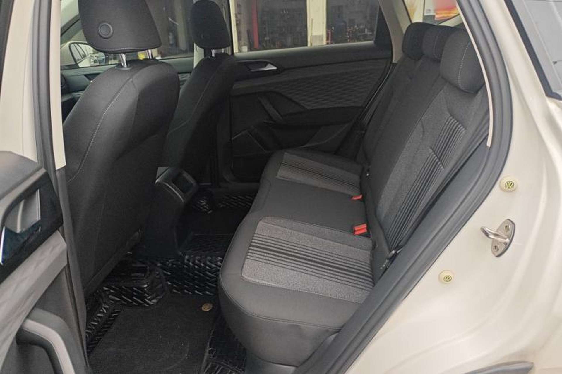 Used Volkswagen Tharu 2022 280TSI Two-Wheel Drive Trend Edition Left Rear Seat