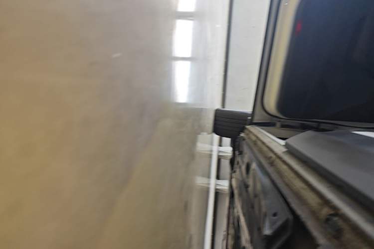 Used Volkswagen Tharu 2022 280TSI Two-Wheel-Drive Luxury Edition Left Side Sill
