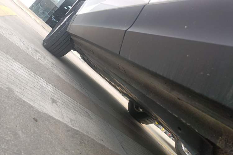Used Volkswagen Tharu 2022 280TSI Two-Wheel Drive Trend Edition Left Side Sill