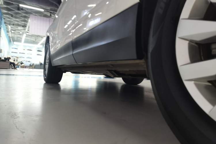 Used Volkswagen Tharu 2022 280TSI Two-Wheel Drive Trend Edition Left Side Sill
