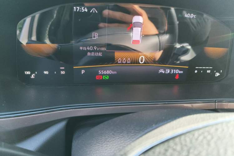 Used Volkswagen Tharu 2022 280TSI Two-Wheel-Drive Luxury Edition Odometer Close Up
