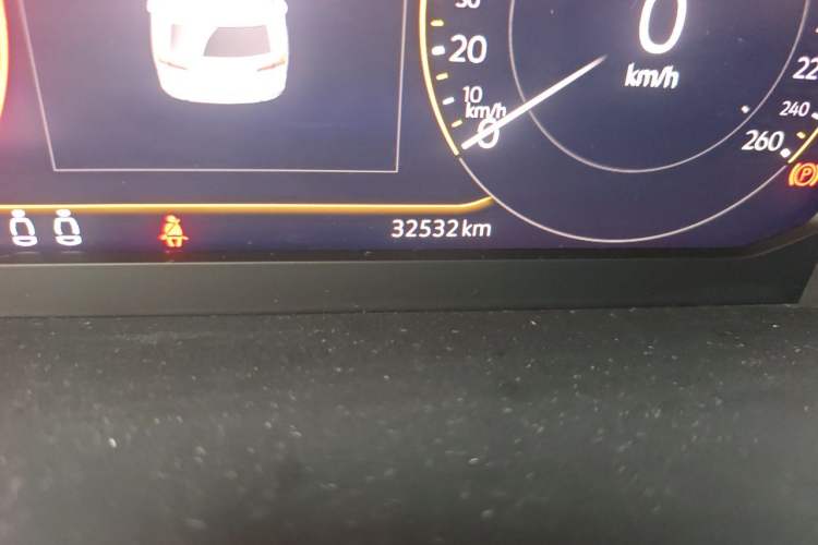 Used Volkswagen Tharu 2022 280TSI Two-Wheel-Drive Luxury Edition Odometer Close Up