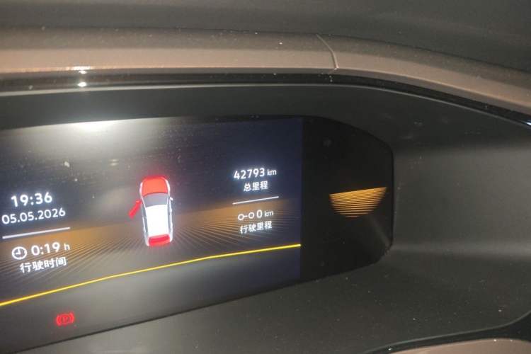 Used Volkswagen Tharu 2022 280TSI Two-Wheel-Drive Luxury Edition Odometer Close Up