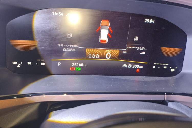 Used Volkswagen Tharu 2022 280TSI Two-Wheel-Drive Luxury Edition Odometer Close Up