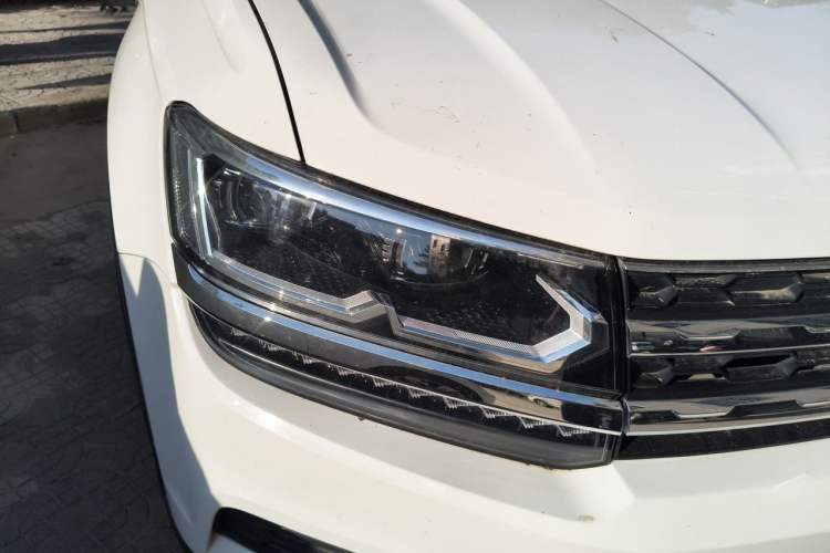 Used Volkswagen Tharu 2022 280TSI Two-Wheel-Drive Luxury Edition Right Front Headlight