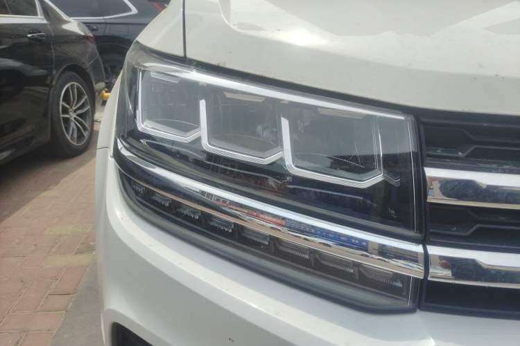 Used Volkswagen Tharu 2022 280TSI Two-Wheel Drive Comfort Edition Right Front Headlight