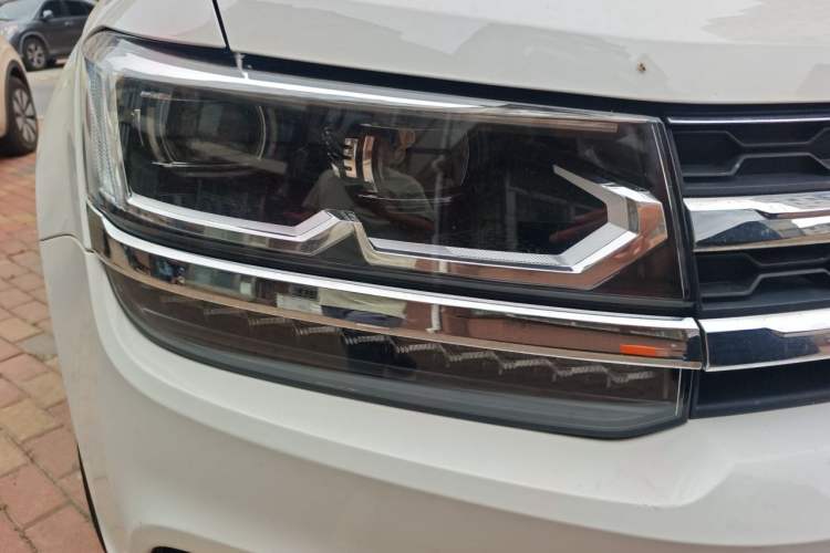 Used Volkswagen Tharu 2022 280TSI Two-Wheel-Drive Luxury Edition Right Front Headlight