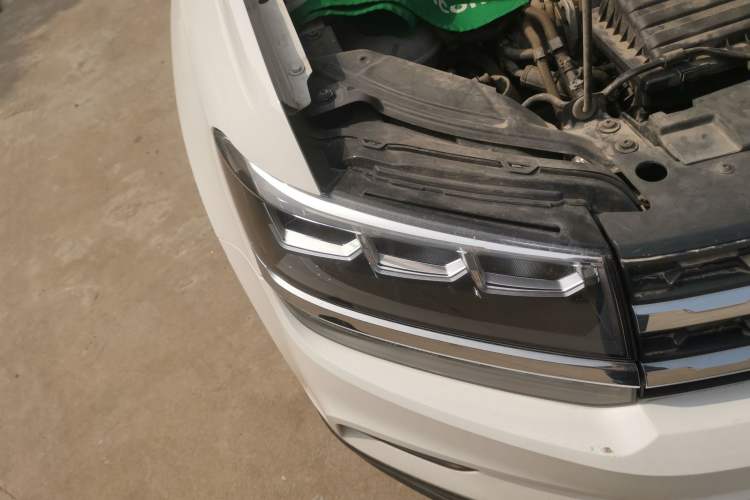 Used Volkswagen Tharu 2022 280TSI Two-Wheel Drive Comfort Edition Right Front Headlight