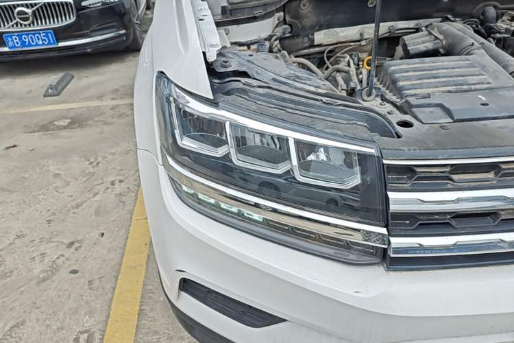 Used Volkswagen Tharu 2022 280TSI Two-Wheel Drive Trend Edition Right Front Headlight