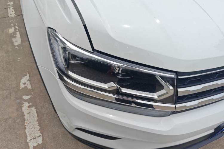 Used Volkswagen Tharu 2022 280TSI Two-Wheel-Drive Luxury Edition Right Front Headlight