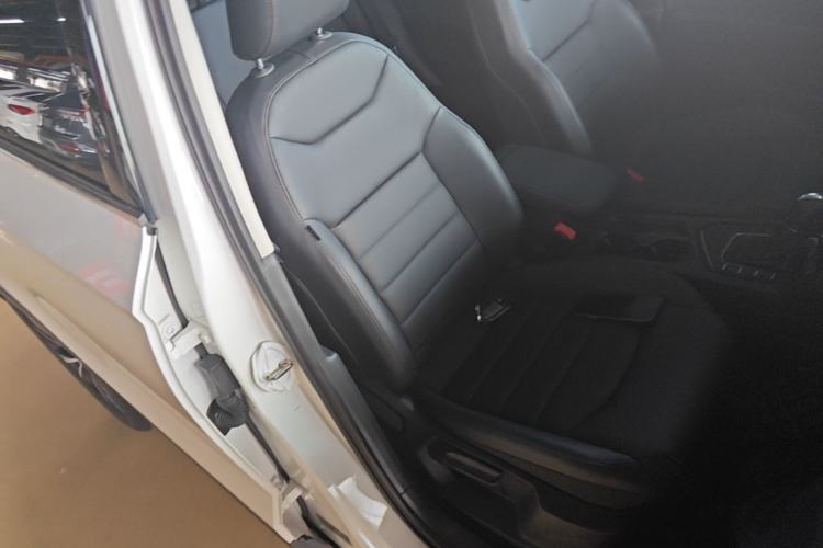 Used Volkswagen Tharu 2022 280TSI Two-Wheel-Drive Luxury Edition Right Front Seat