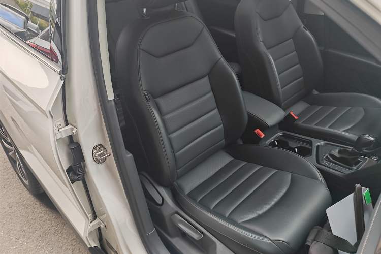 Used Volkswagen Tharu 2022 280TSI Two-Wheel-Drive Luxury Edition Right Front Seat