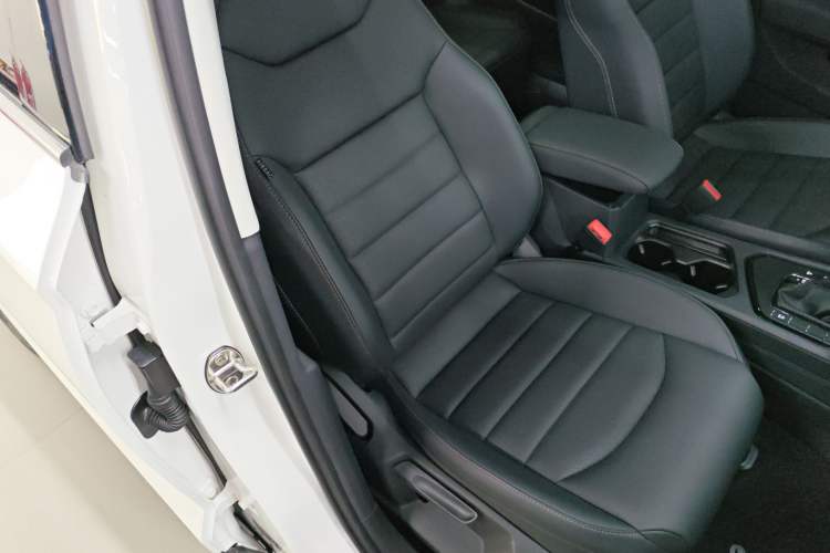 Used Volkswagen Tharu 2022 330TSI Four-Wheel Drive Luxury Edition Right Front Seat