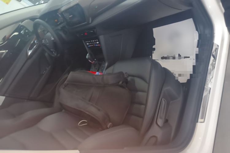 Used Volkswagen Tharu 2022 280TSI Two-Wheel-Drive Luxury Edition Right Front Seat