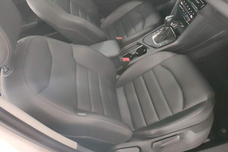 Used Volkswagen Tharu 2022 330TSI Four-Wheel Drive Luxury Edition Right Front Seat