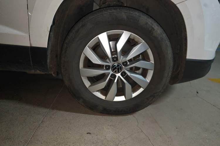 Used Volkswagen Tharu 2022 280TSI Two-Wheel Drive Trend Edition Right Front Wheel Hub