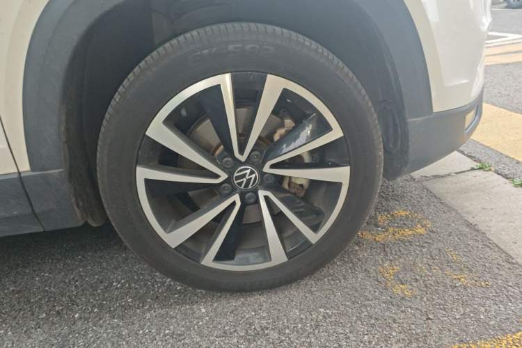 Used Volkswagen Tharu 2022 280TSI Two-Wheel-Drive Luxury Edition Right Front Wheel Hub