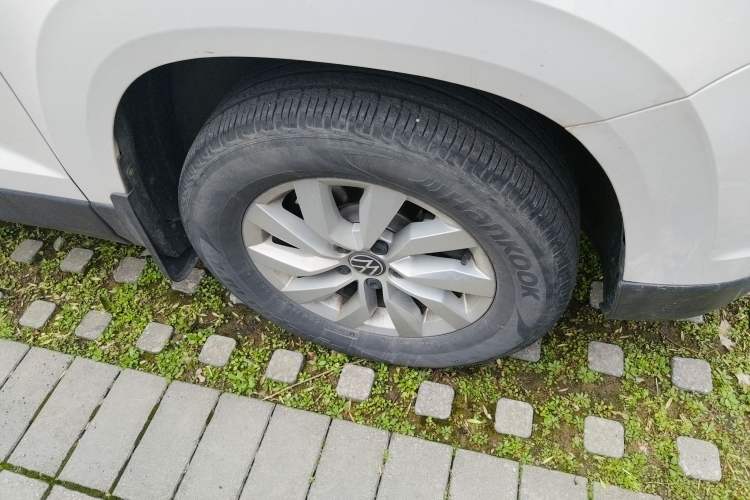 Used Volkswagen Tharu 2022 280TSI Two-Wheel Drive Trend Edition Right Front Wheel Hub