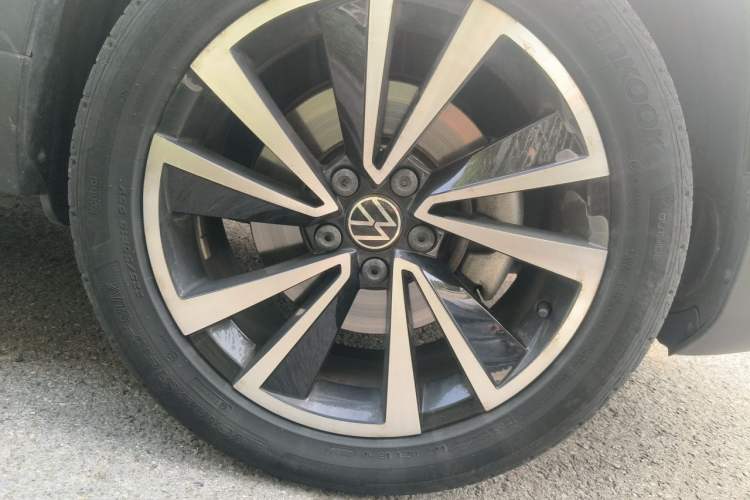 Used Volkswagen Tharu 2022 280TSI Two-Wheel-Drive Luxury Edition Right Front Wheel Hub