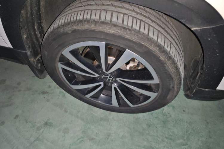 Used Volkswagen Tharu 2022 280TSI Two-Wheel-Drive Luxury Edition Right Front Wheel Hub