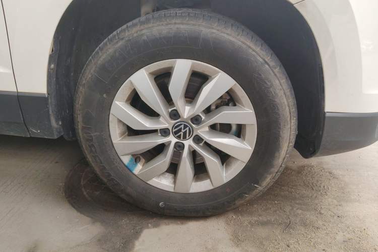 Used Volkswagen Tharu 2022 280TSI Two-Wheel Drive Trend Edition Right Front Wheel Hub