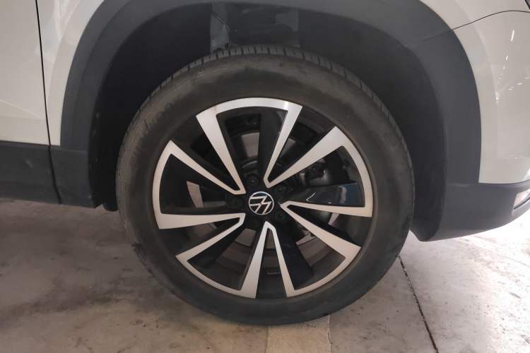 Used Volkswagen Tharu 2022 280TSI Two-Wheel-Drive Luxury Edition Right Front Wheel Hub
