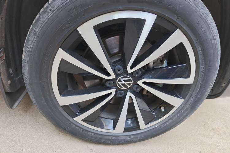 Used Volkswagen Tharu 2022 280TSI Two-Wheel-Drive Luxury Edition Right Front Wheel Hub