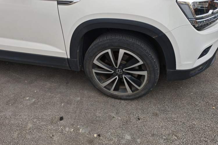 Used Volkswagen Tharu 2022 280TSI Two-Wheel-Drive Luxury Edition Right Front Wheel Hub
