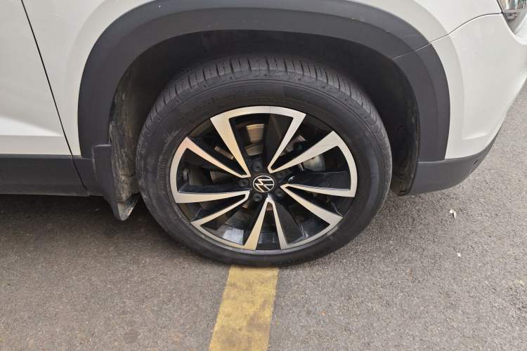 Used Volkswagen Tharu 2022 280TSI Two-Wheel-Drive Luxury Edition Right Front Wheel Hub