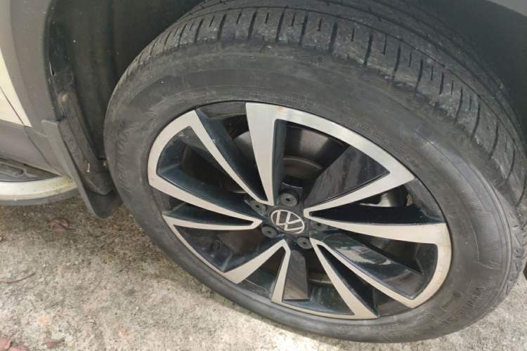 Used Volkswagen Tharu 2022 280TSI Two-Wheel-Drive Luxury Edition Right Front Wheel Hub