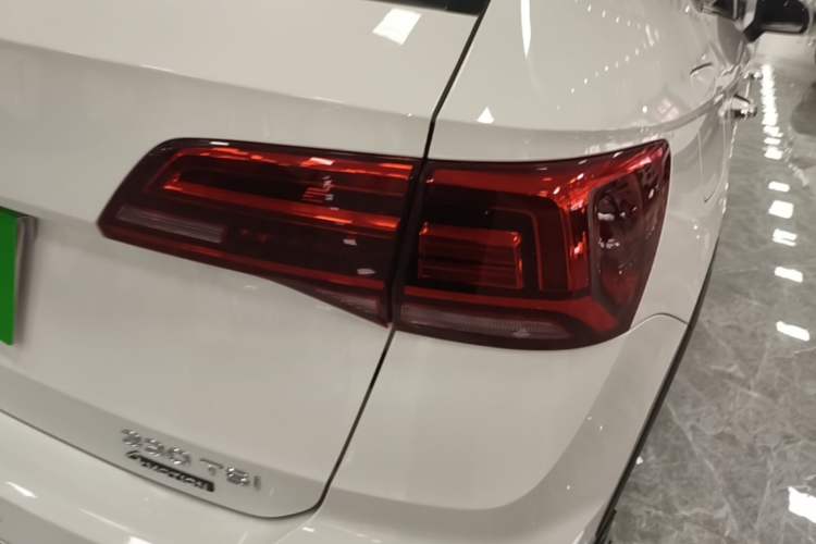Used Volkswagen Tharu 2022 330TSI Four-Wheel Drive Luxury Edition Right Rear Taillight