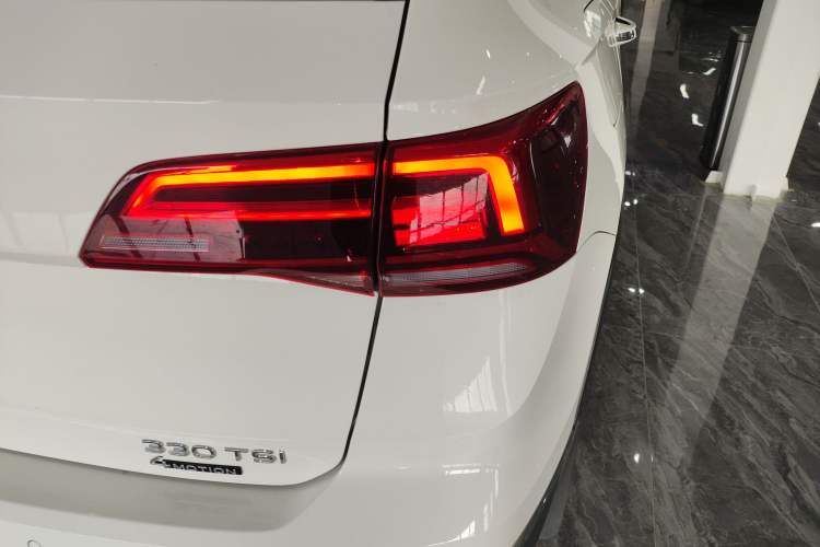 Used Volkswagen Tharu 2022 330TSI Four-Wheel Drive Luxury Edition Right Rear Taillight