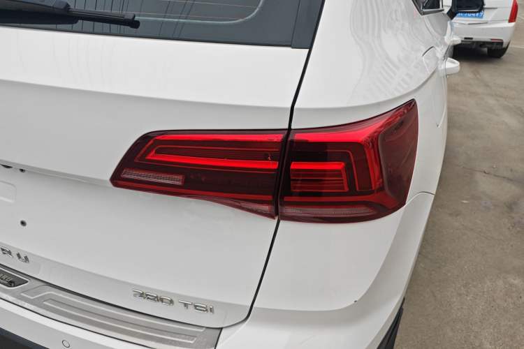 Used Volkswagen Tharu 2022 280TSI Two-Wheel Drive Trend Edition Right Rear Taillight