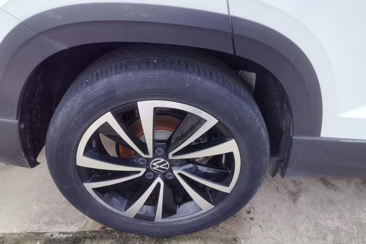 Used Volkswagen Tharu 2022 280TSI Two-Wheel-Drive Luxury Edition Right Rear Wheel Hub