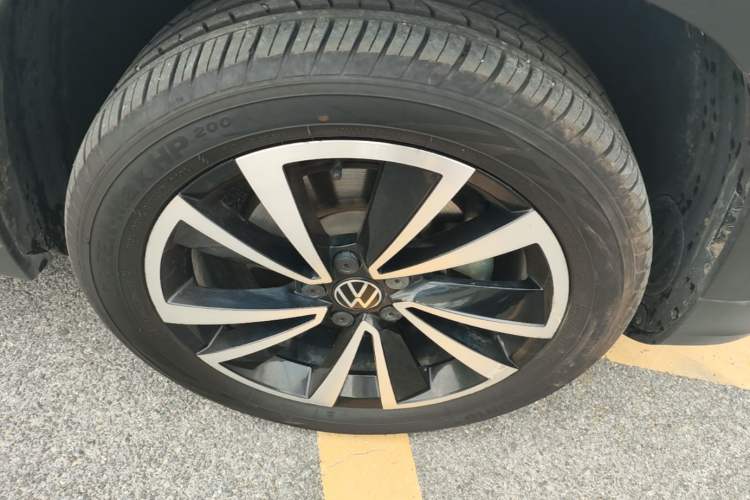 Used Volkswagen Tharu 2022 330TSI Four-Wheel Drive Luxury Edition Right Rear Wheel Hub