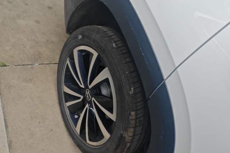 Used Volkswagen Tharu 2022 330TSI Four-Wheel Drive Luxury Edition Right Rear Wheel Hub