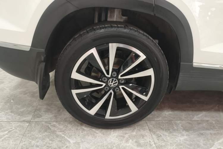 Used Volkswagen Tharu 2022 330TSI Four-Wheel Drive Luxury Edition Right Rear Wheel Hub