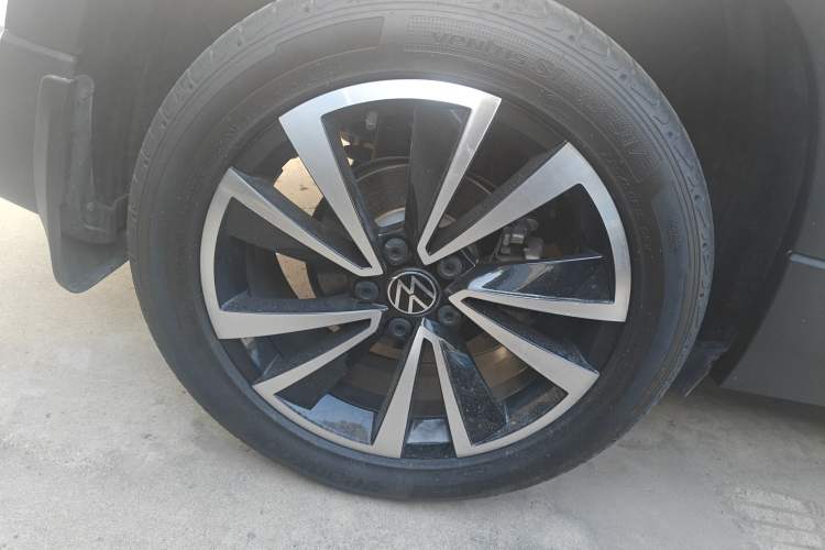 Used Volkswagen Tharu 2022 330TSI Four-Wheel Drive Luxury Edition Right Rear Wheel Hub