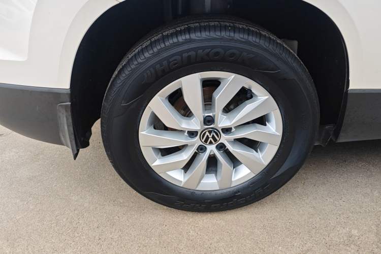 Used Volkswagen Tharu 2022 280TSI Two-Wheel Drive Trend Edition Right Rear Wheel Hub