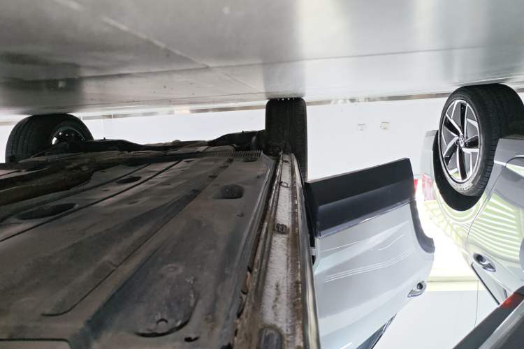 Used Volkswagen Tharu 2022 330TSI Four-Wheel Drive Luxury Edition Right Side Sill
